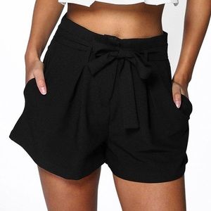 Boohoo tie belt black dress shorts w/ pockets sz10